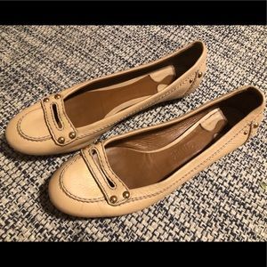 Chloe tan loafers/flats